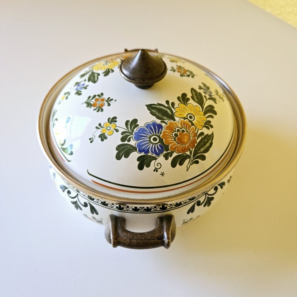 Villeroy & Boch Alt Amsterdam Florals: Metal Casserole & Lid 3Qt Enamel Dish Pan - Picture 11 of 16